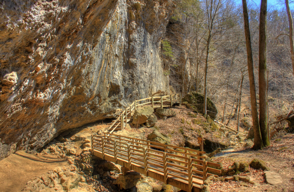 MaquoketaStatePark cave
