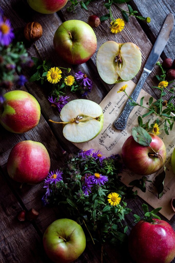 apples, garden, wooden desk, still life, apple orchard, apple, fruit, ripe, harvest, leaves, fruity garden, elitexpo, autumn, nature, fresh, eco, dacha, tumblr wallpaper, iphone wallpaper